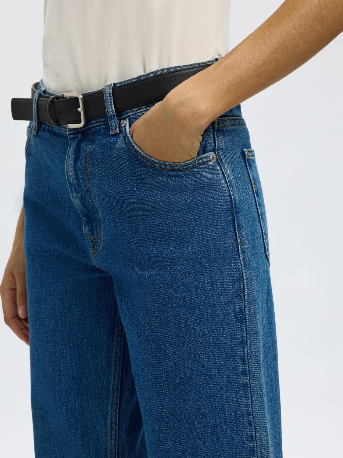 model_shot-detail