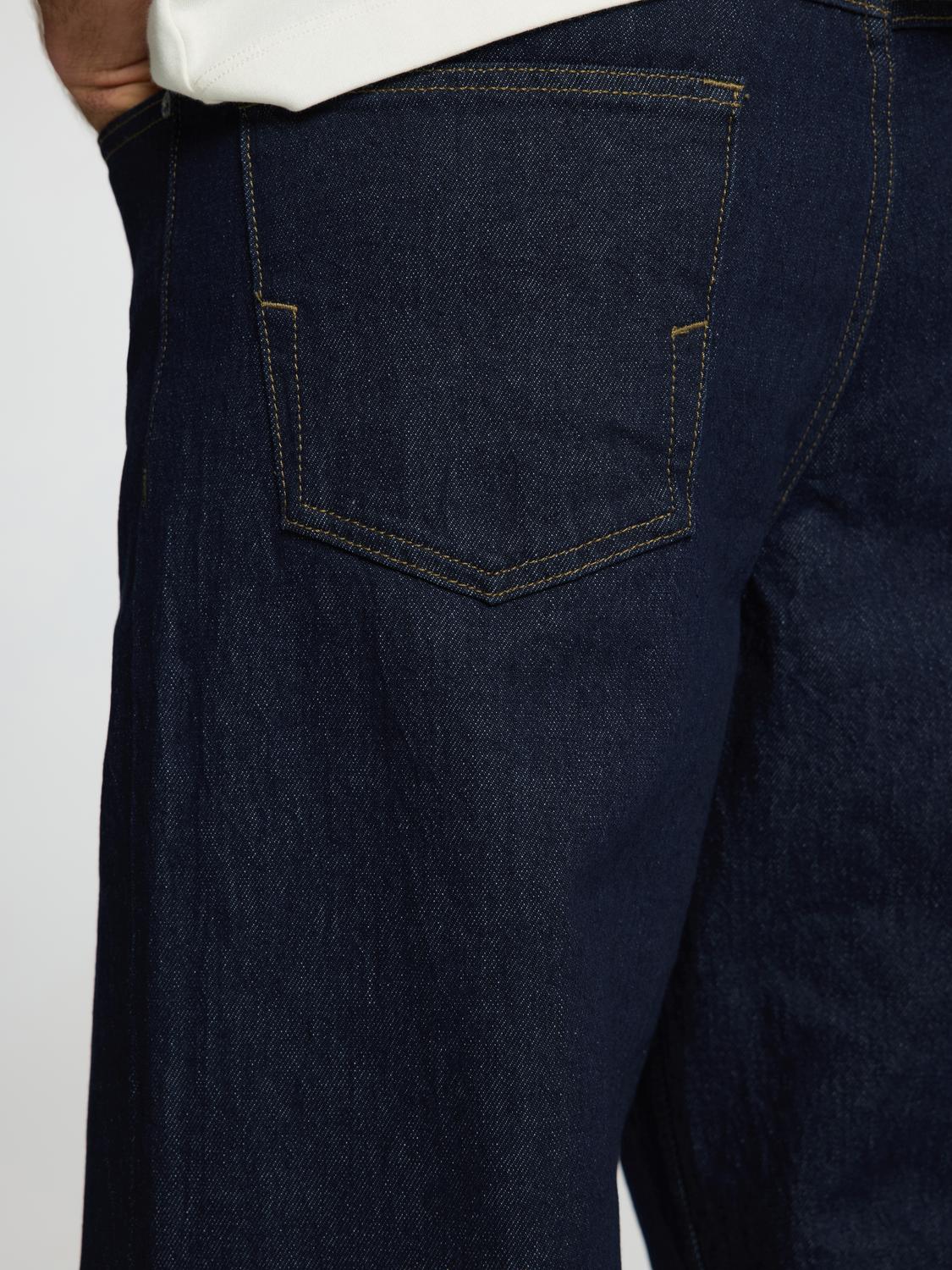model_shot-detail