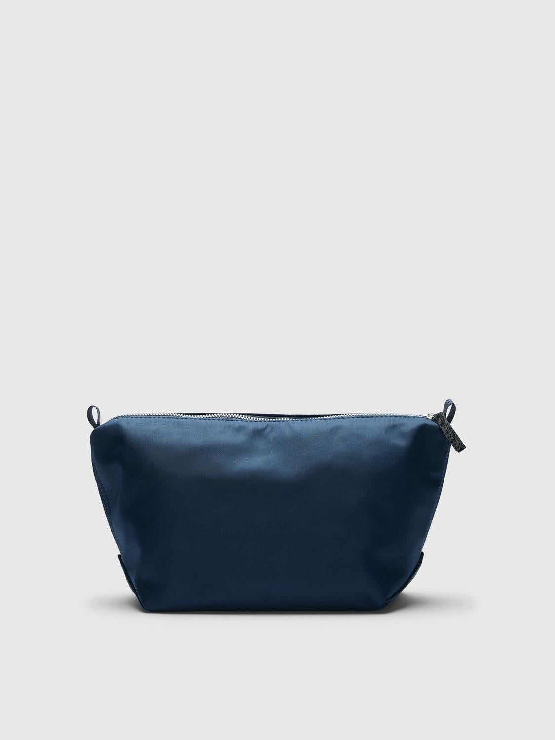 pack_shot-back