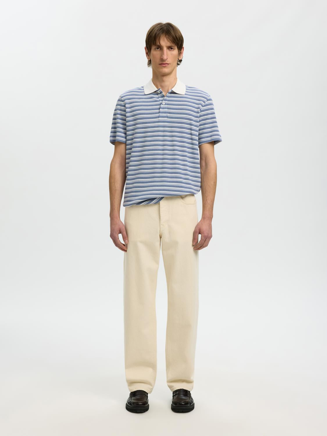 model_shot-front_full