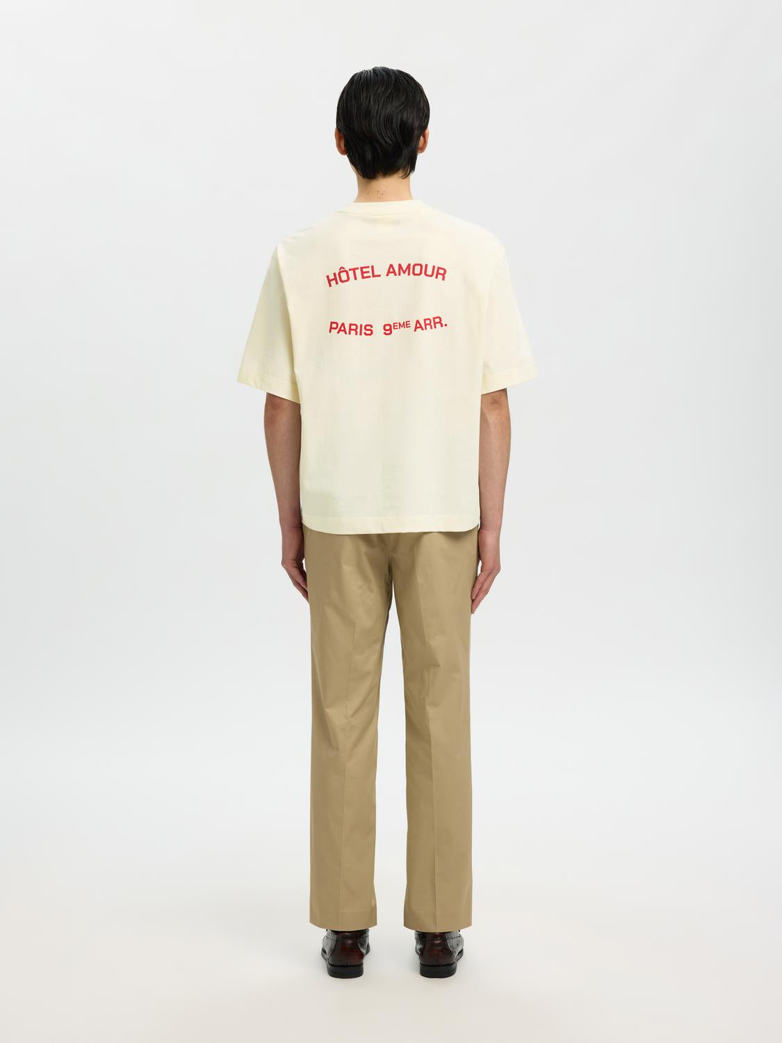 model_shot-back