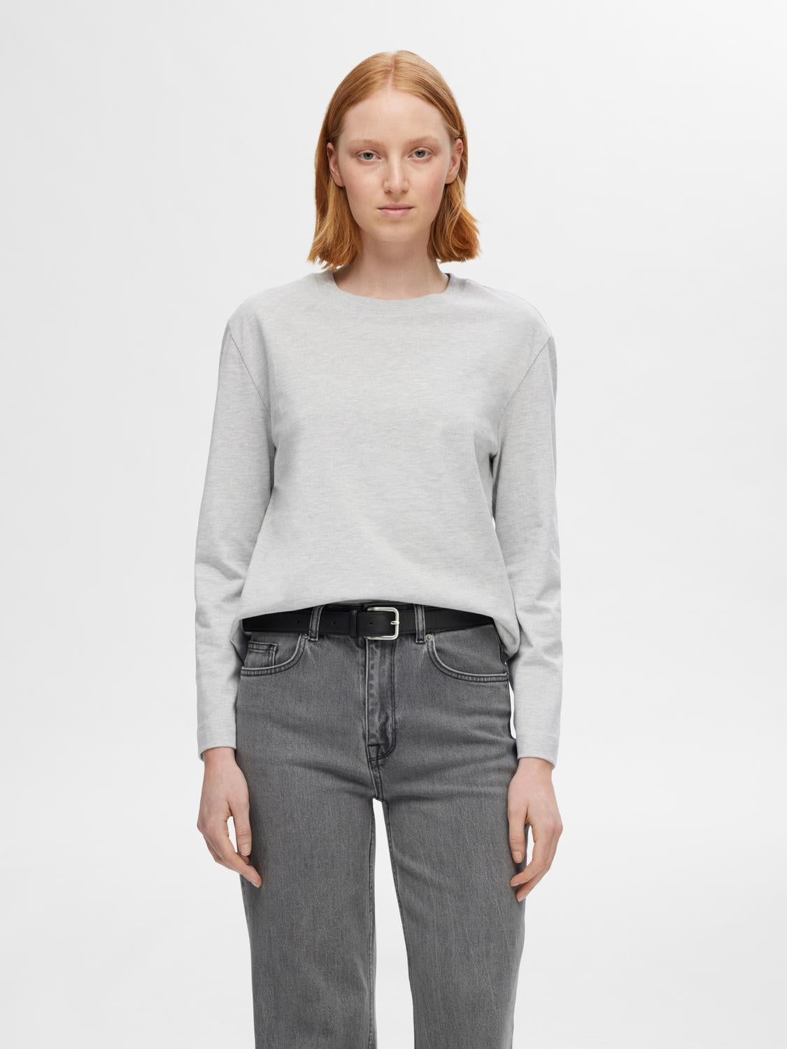 model_shot-front