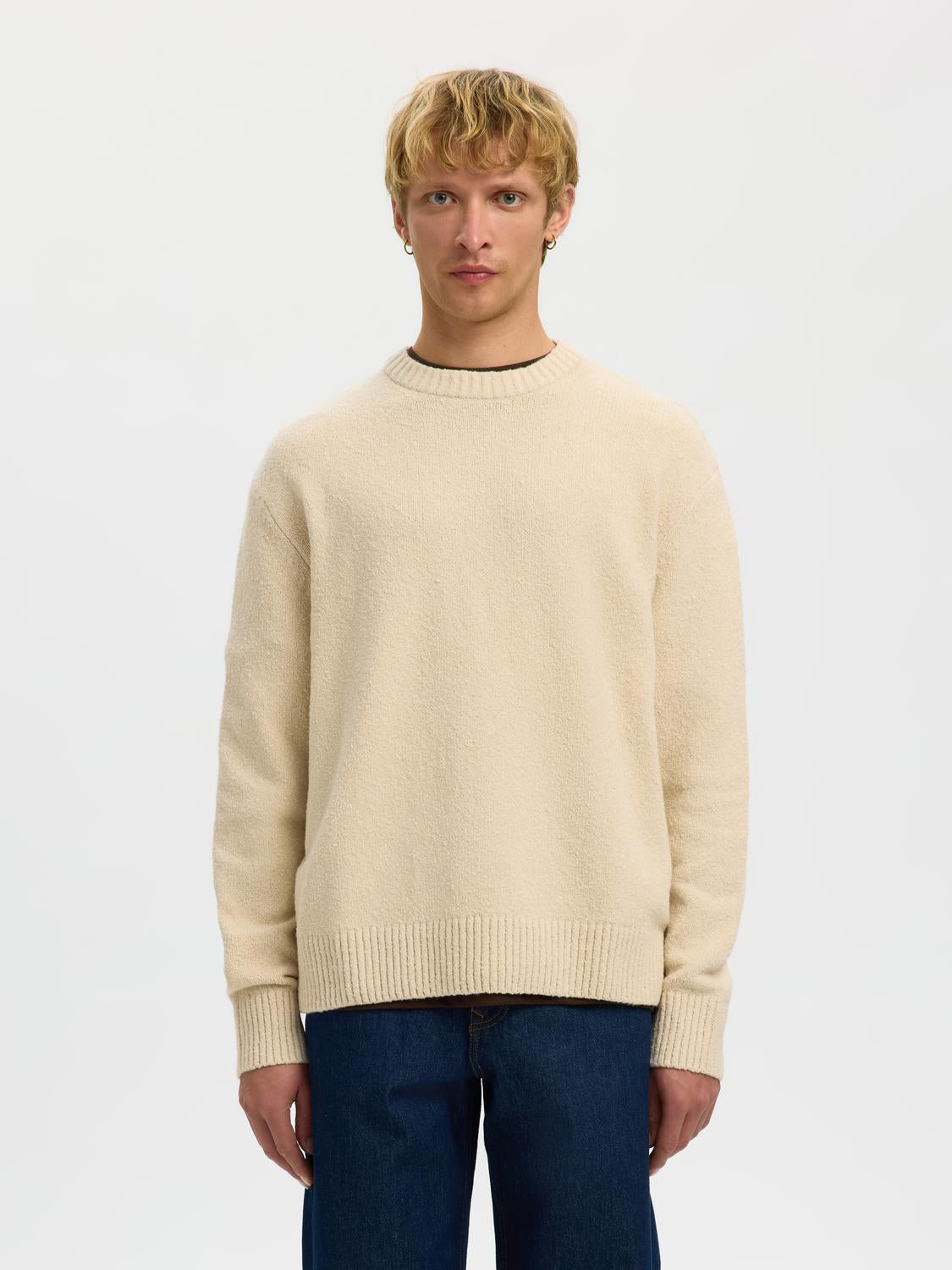 model_shot-front