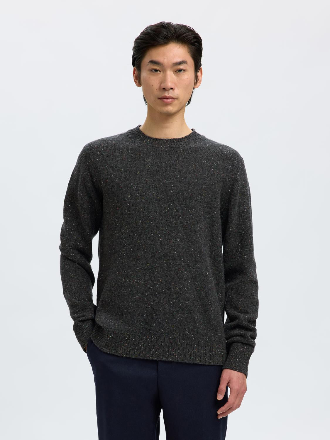 model_shot-front
