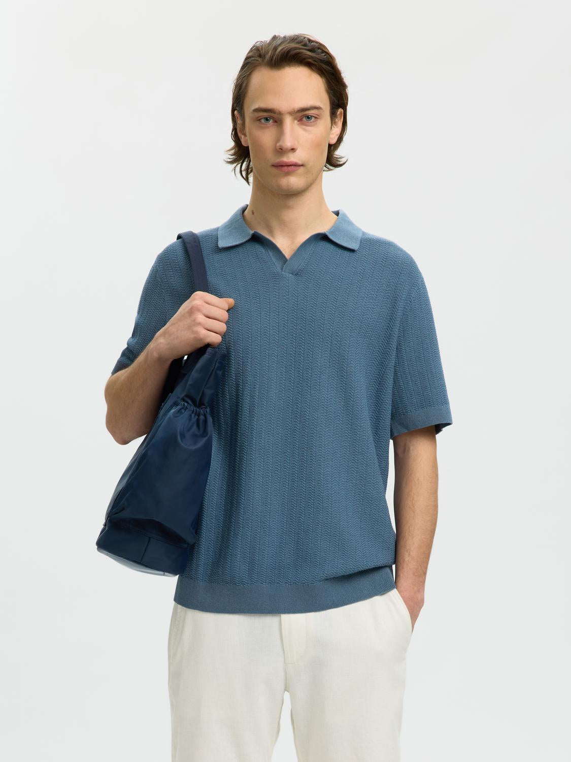 model_shot-front