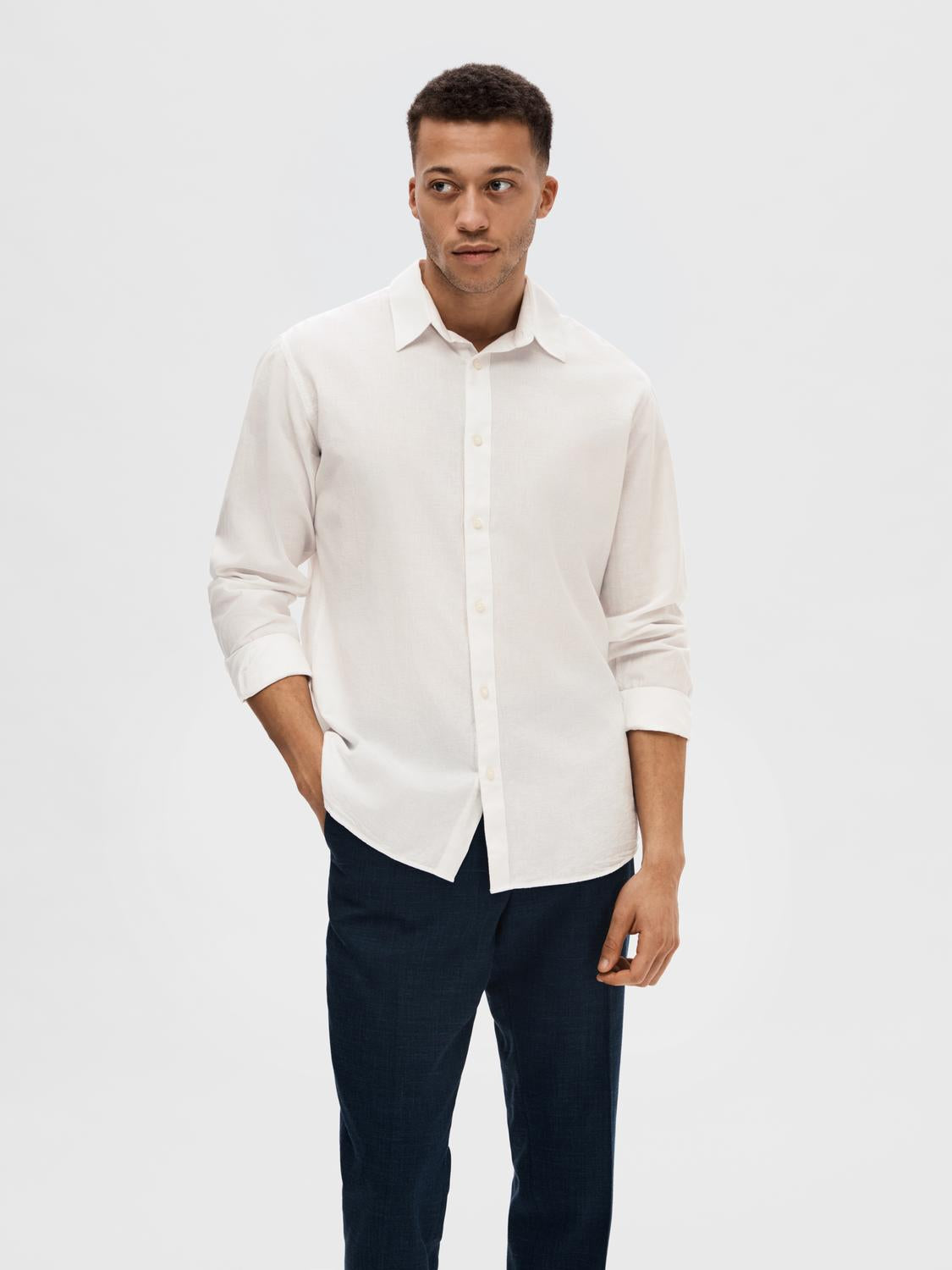model_shot-front