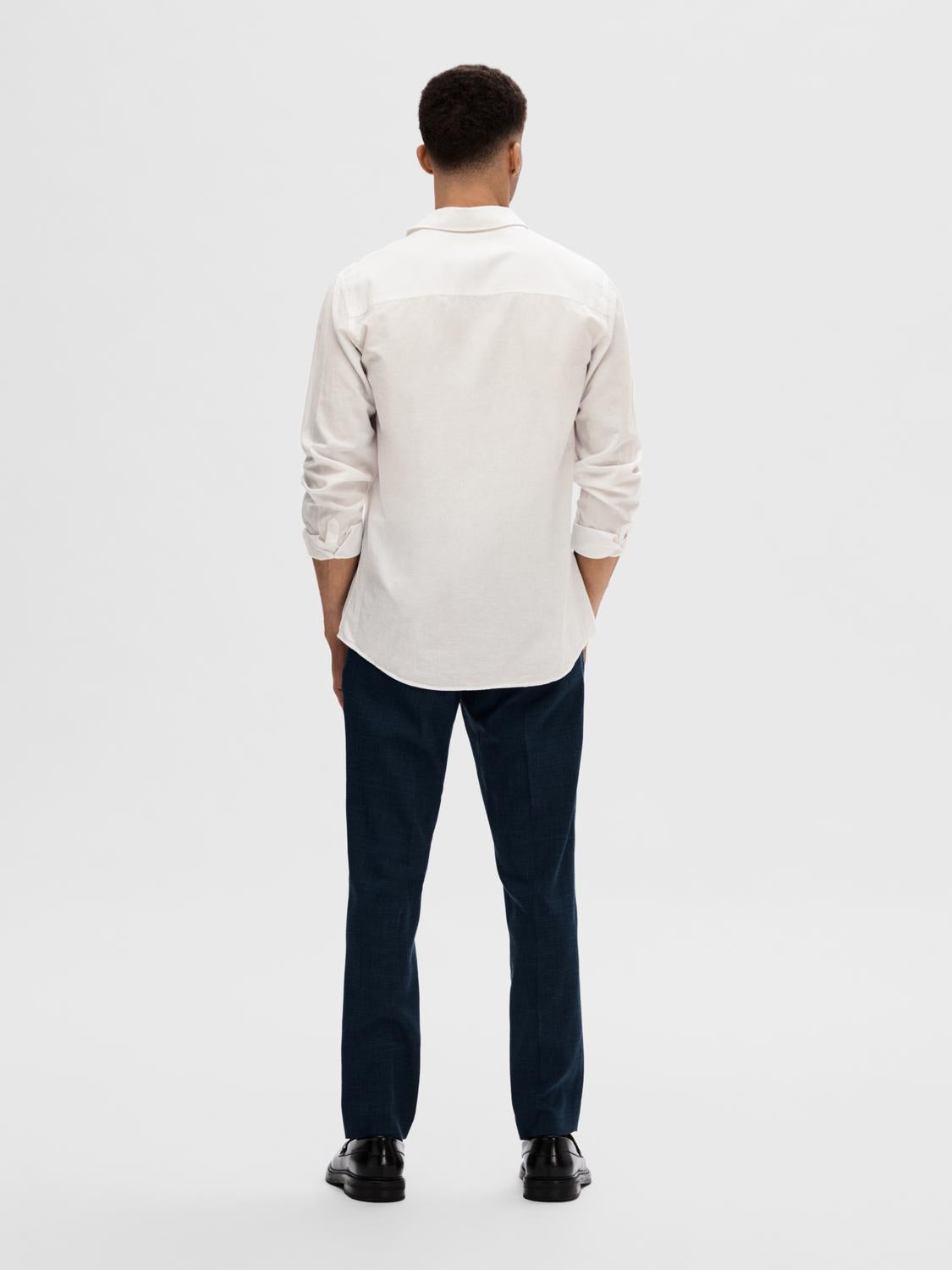 model_shot-back