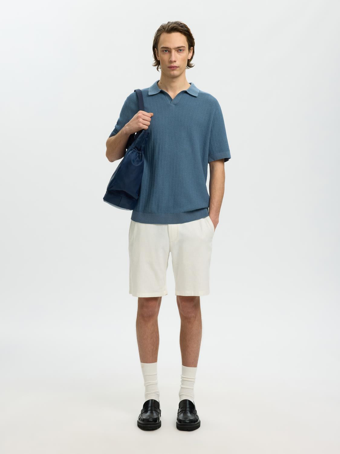 model_shot-front_full
