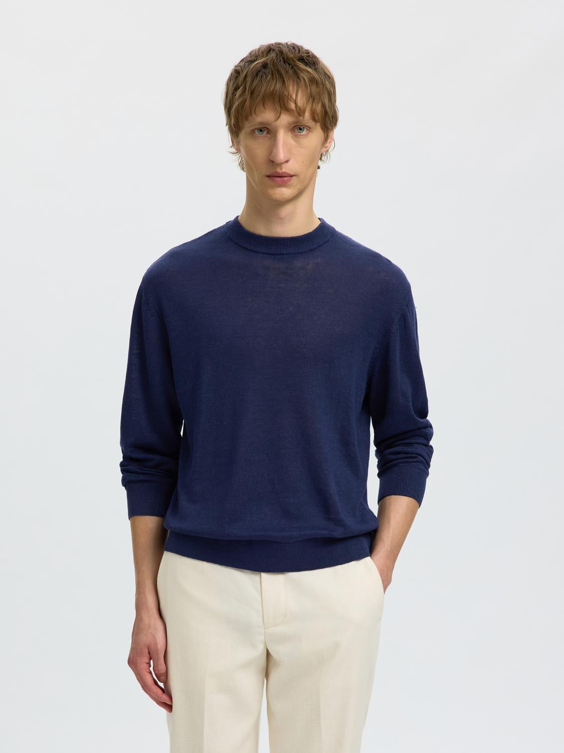 model_shot-front
