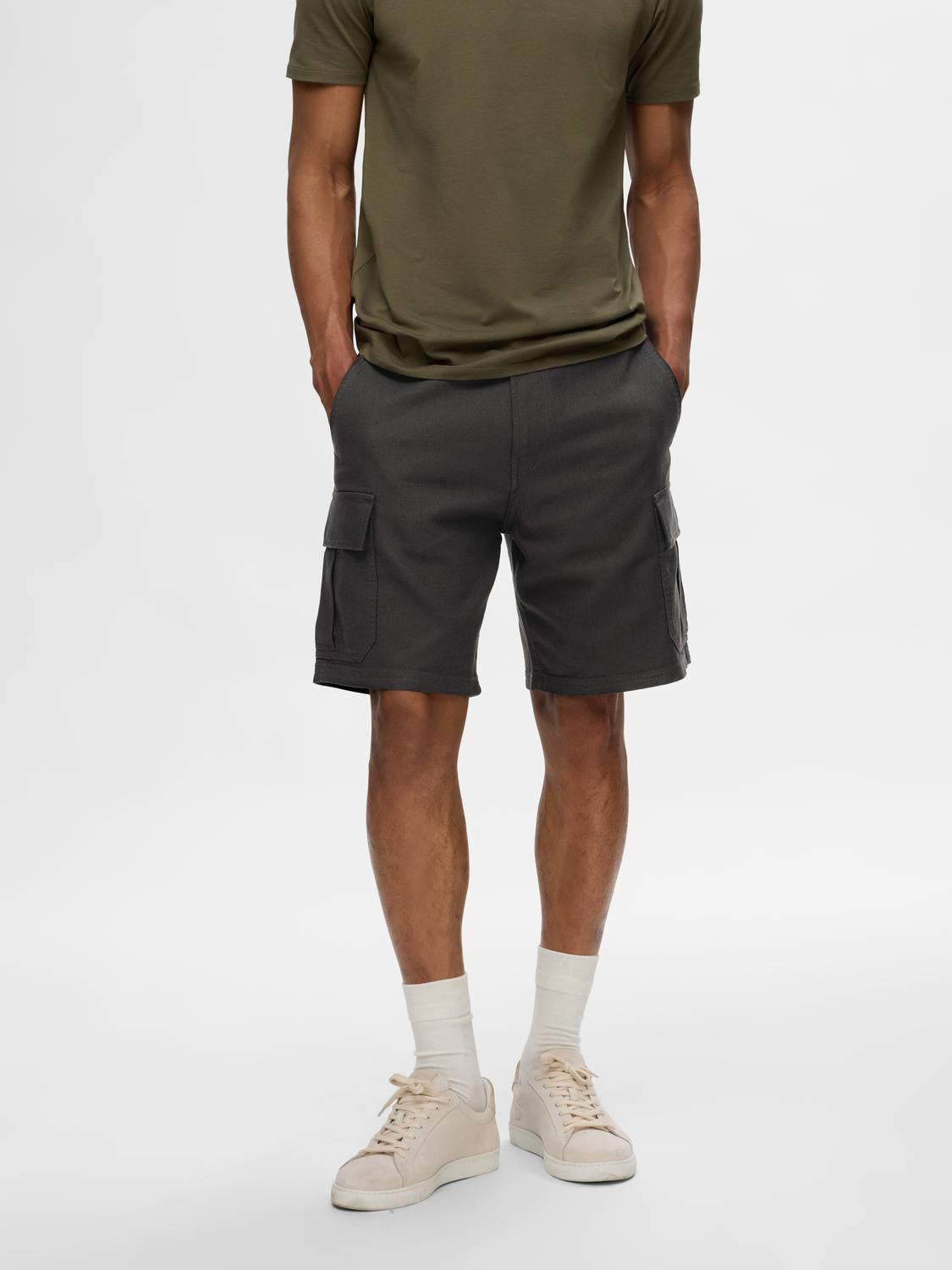model_shot-front