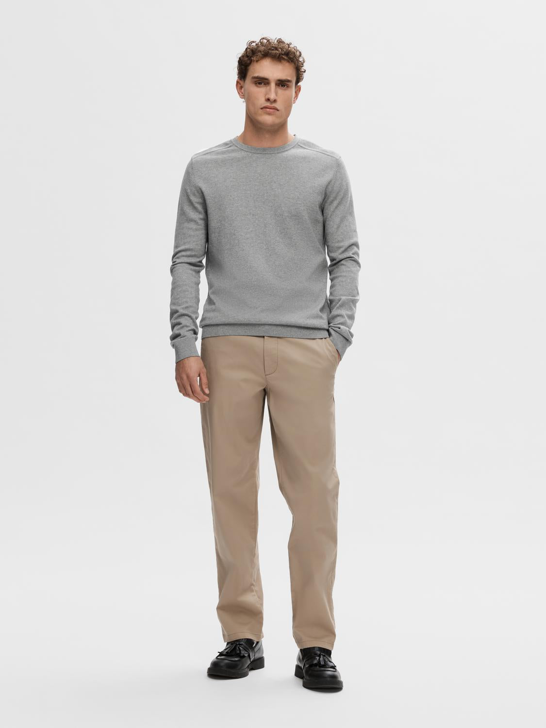 model_shot-front_full