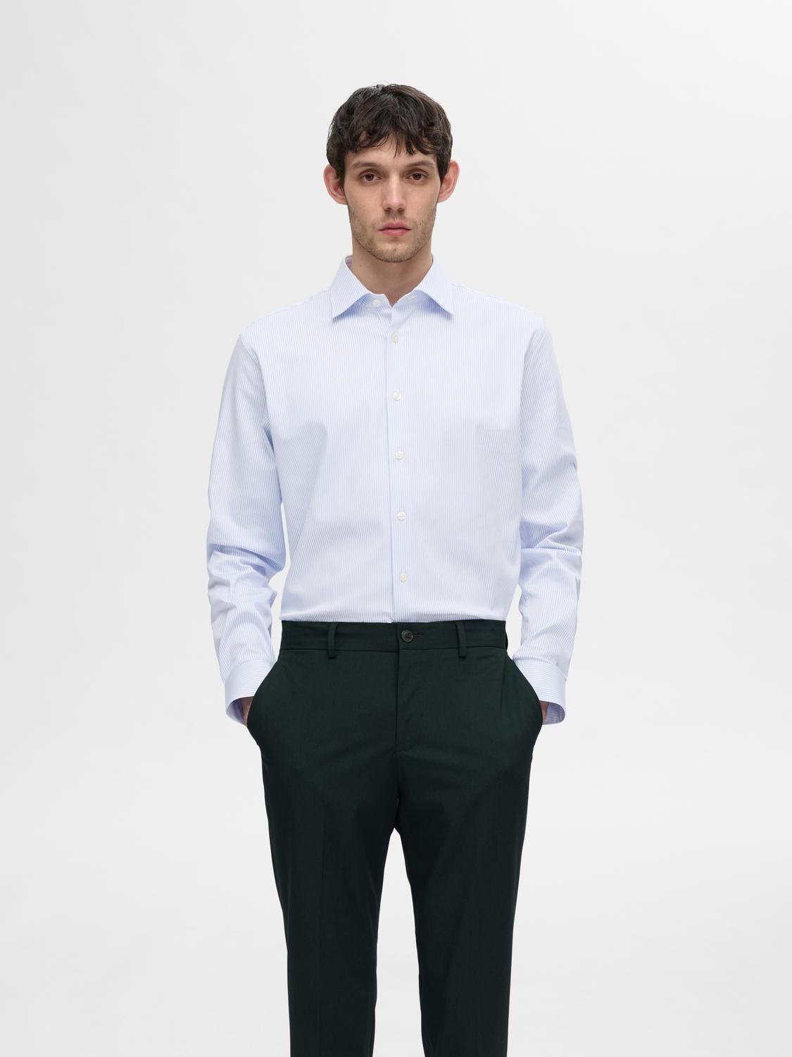 model_shot-front