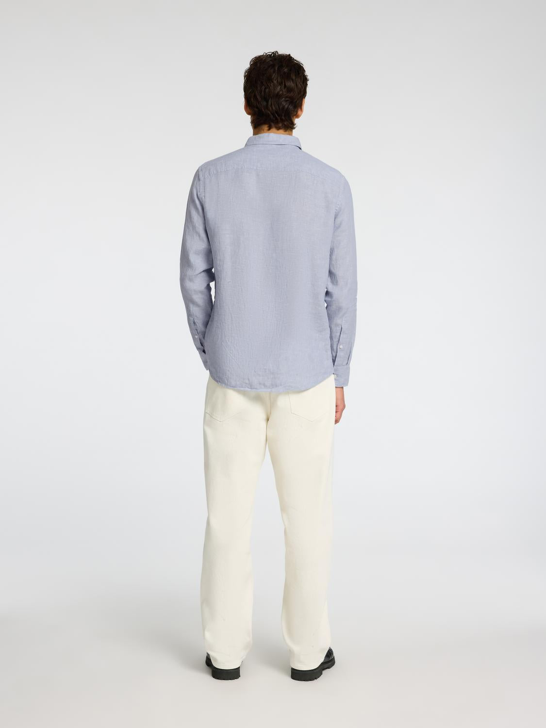 model_shot-back