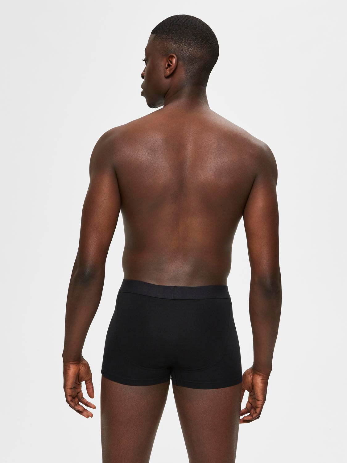 model_shot-back
