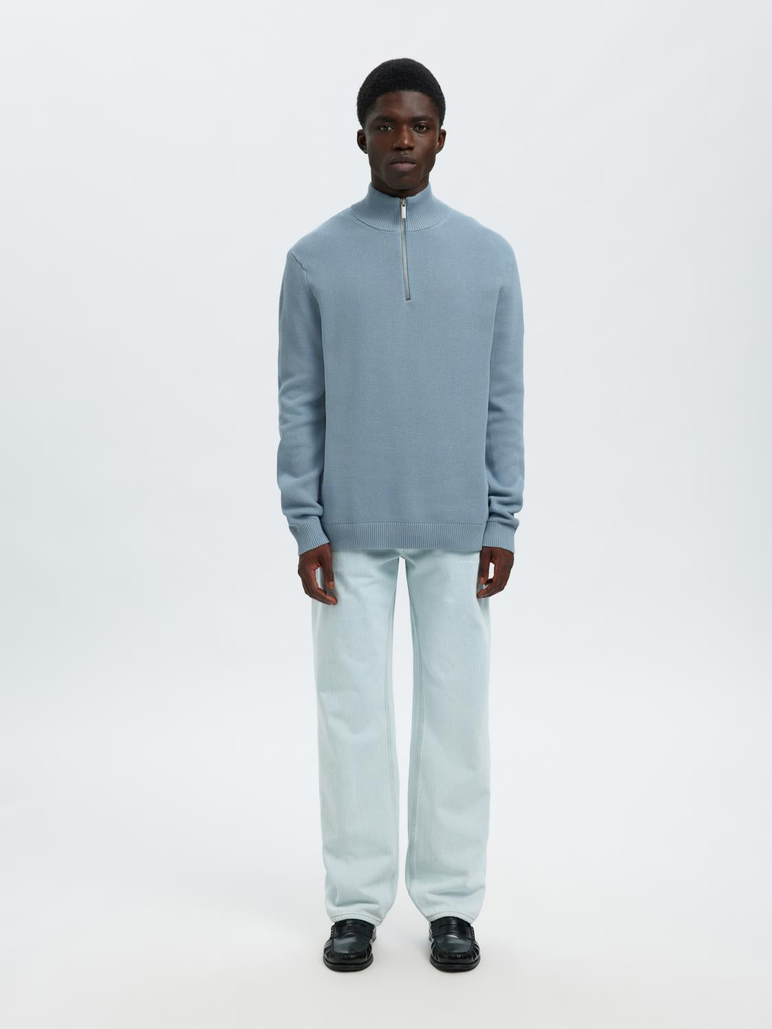 model_shot-front_full