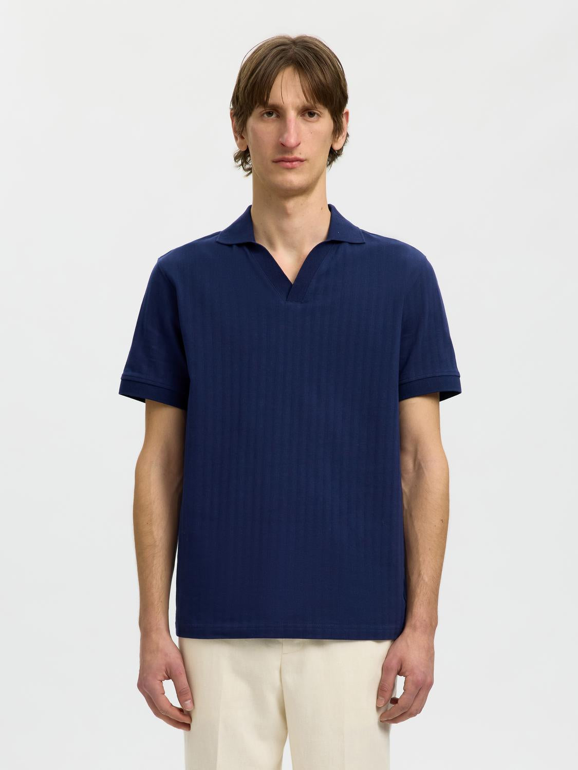 model_shot-front