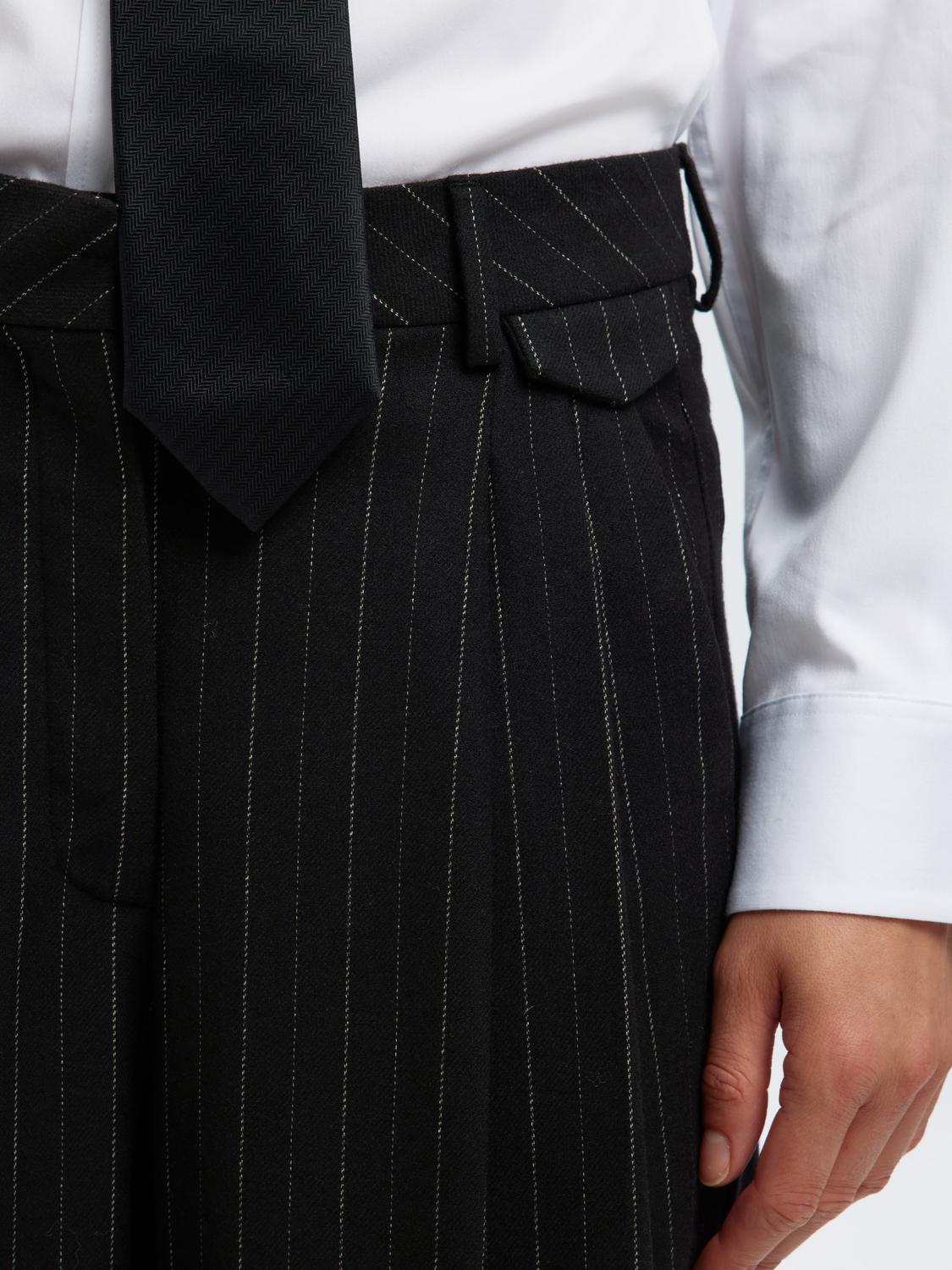 model_shot-detail