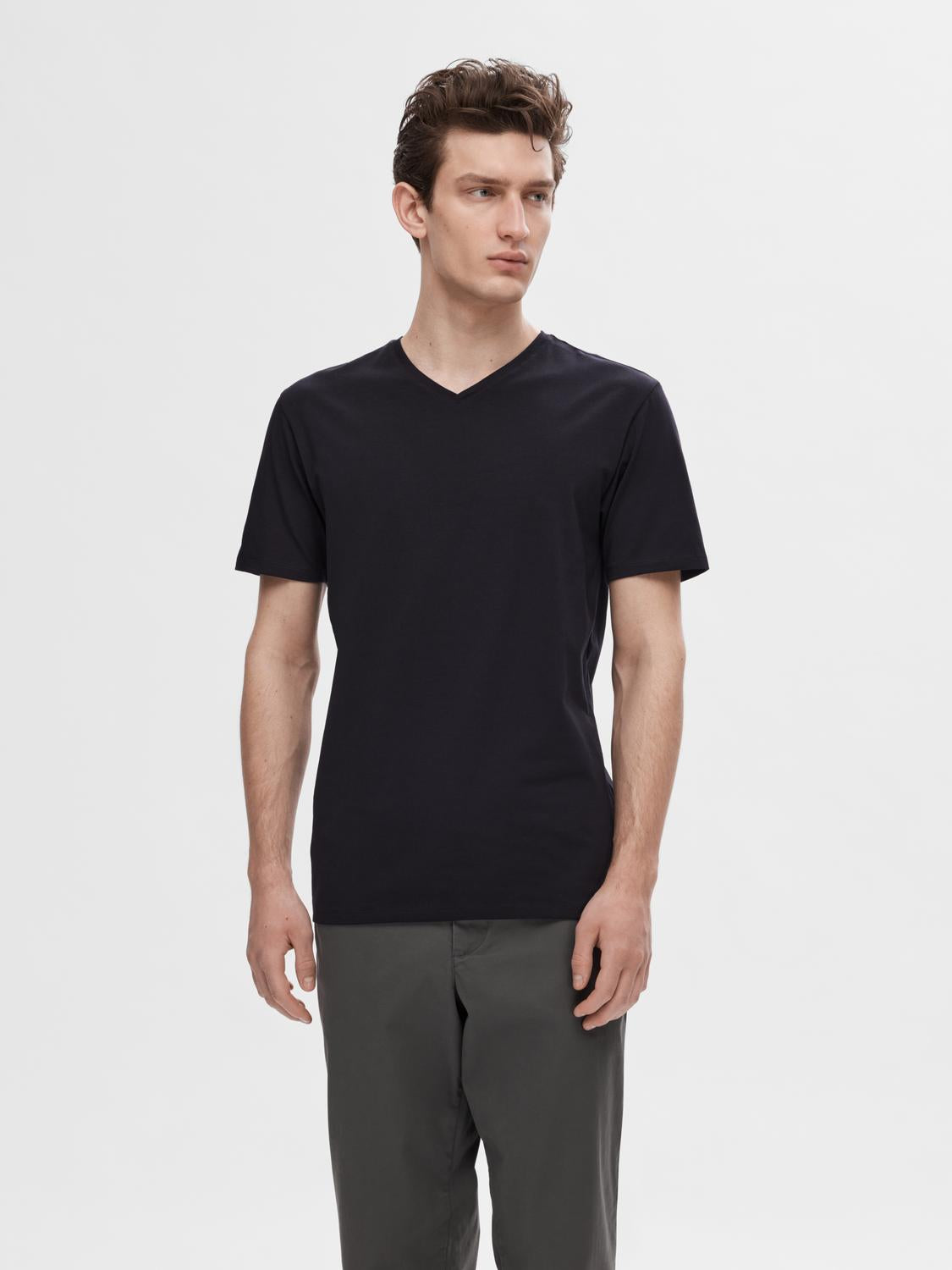 model_shot-front