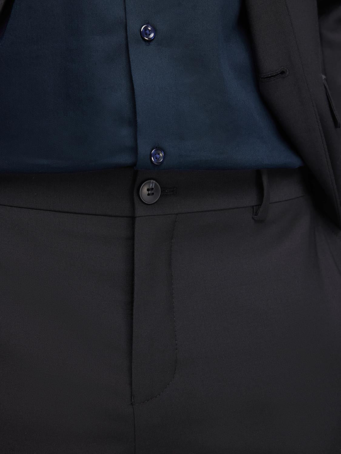 model_shot-detail