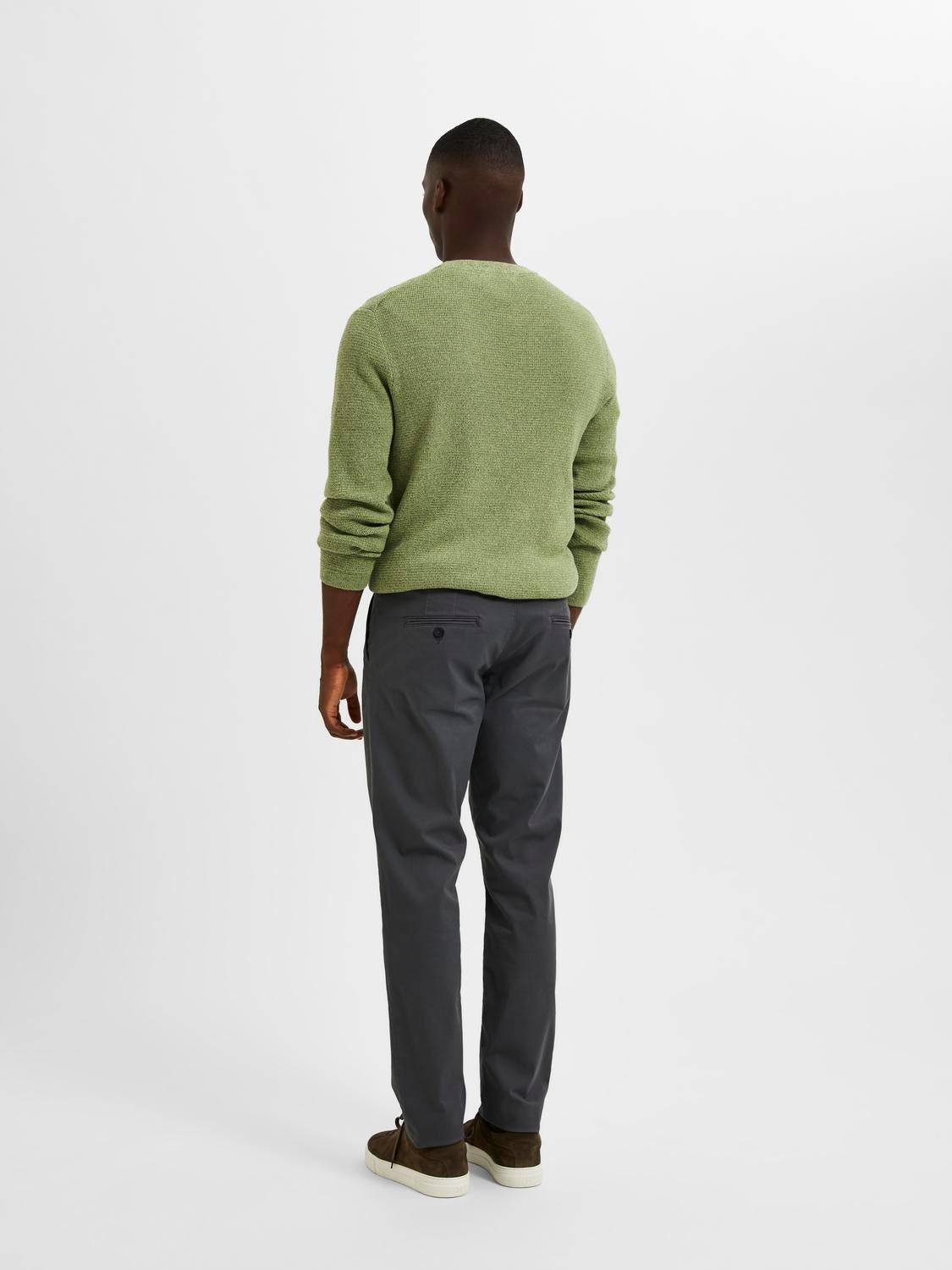 model_shot-back