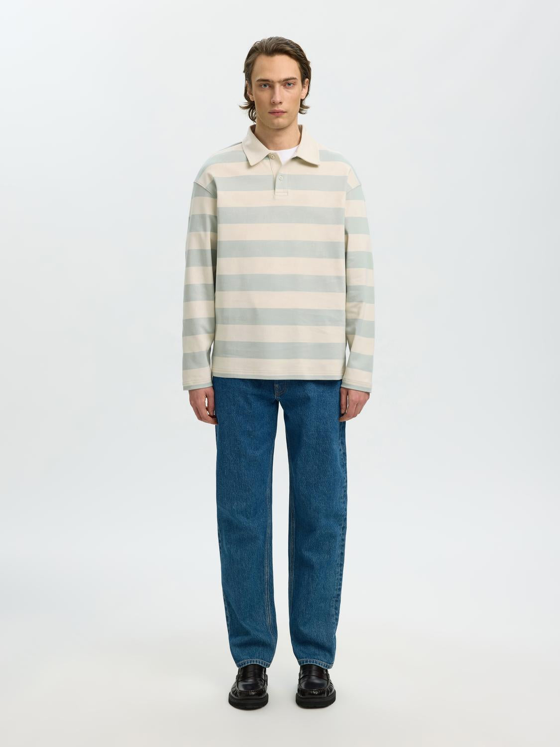 model_shot-front_full