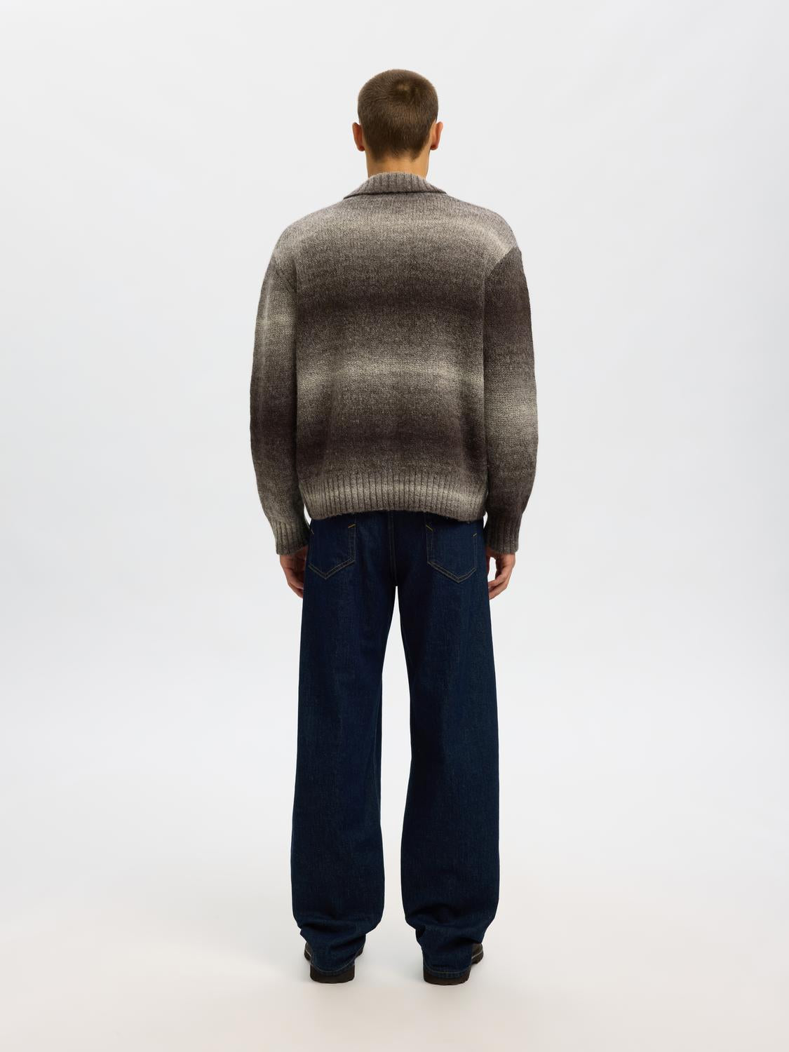 model_shot-back