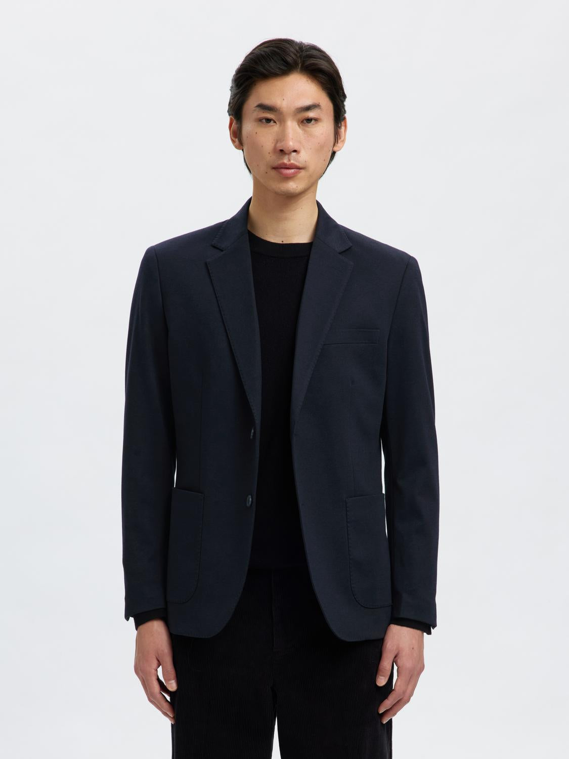 model_shot-front