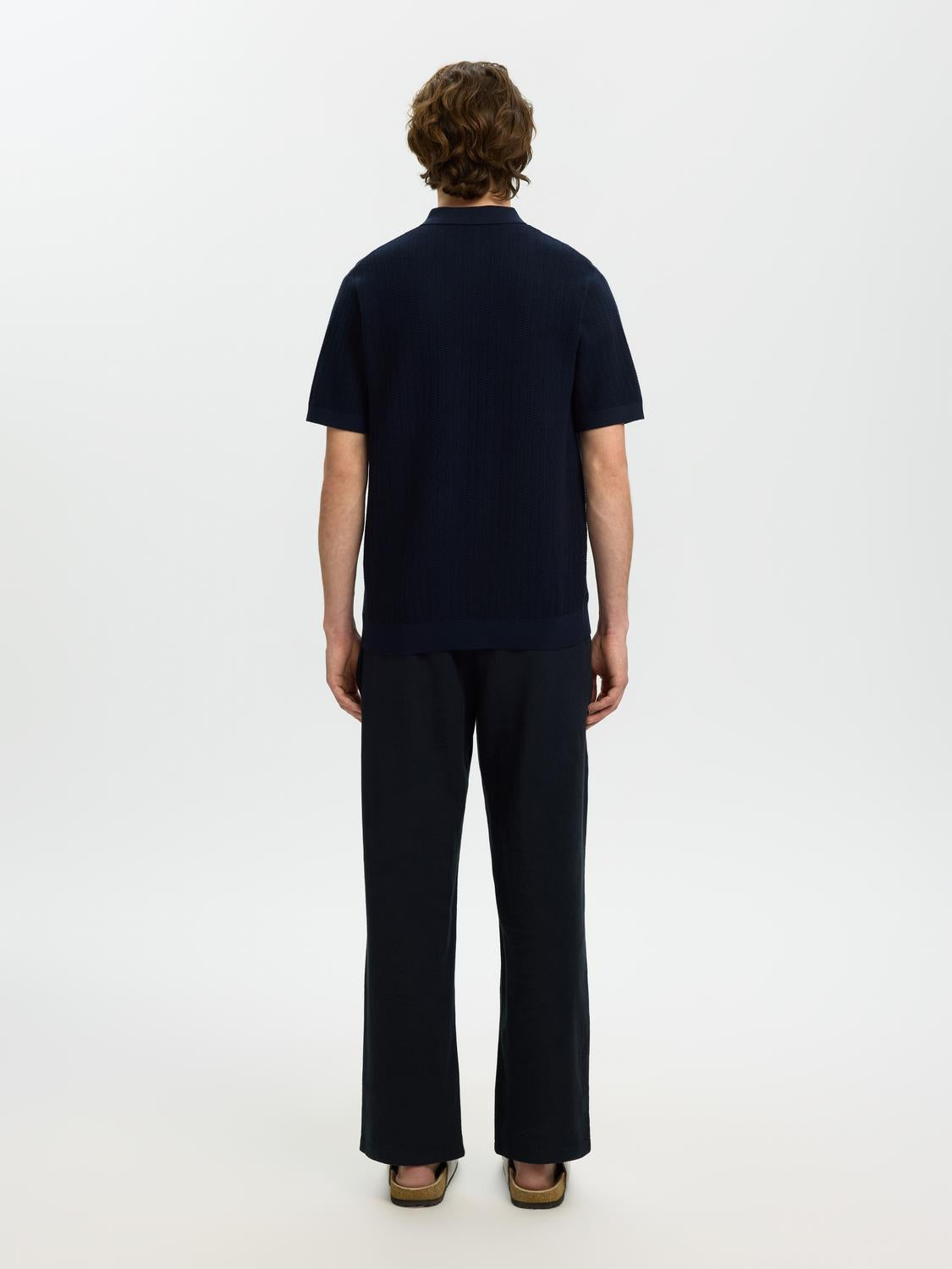 model_shot-back