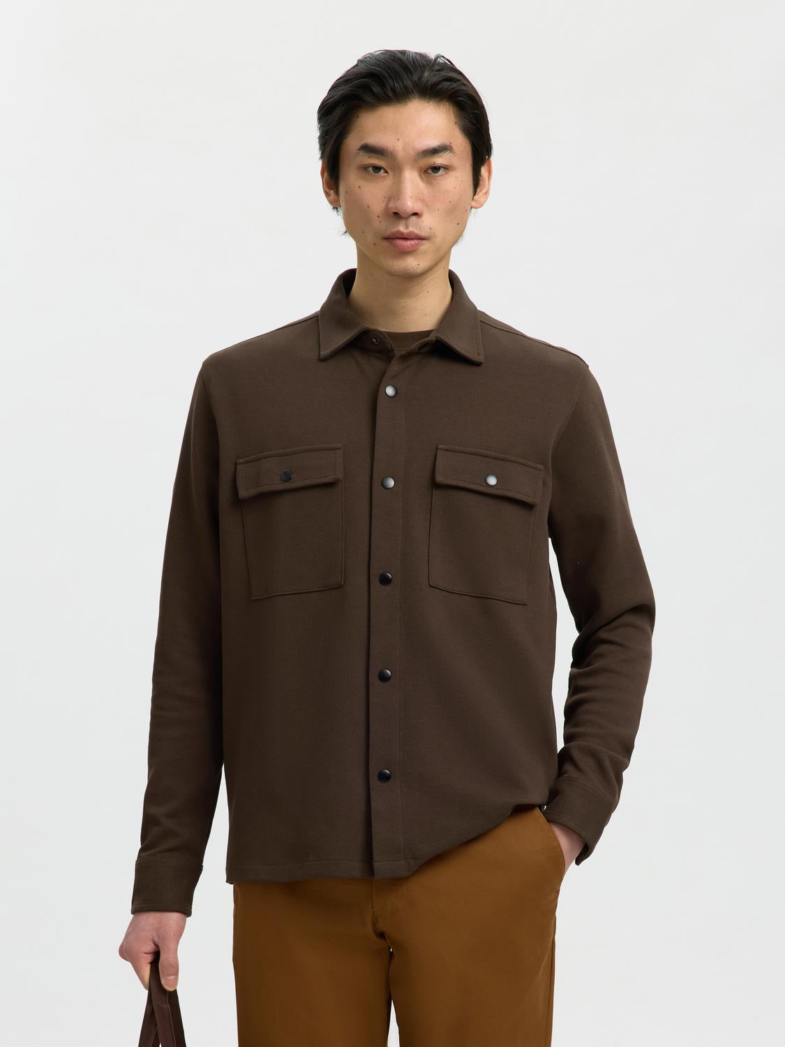 model_shot-front