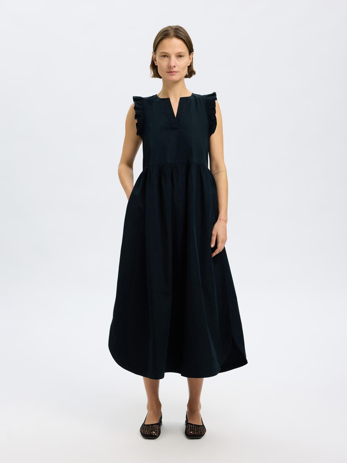 model_shot-front_full