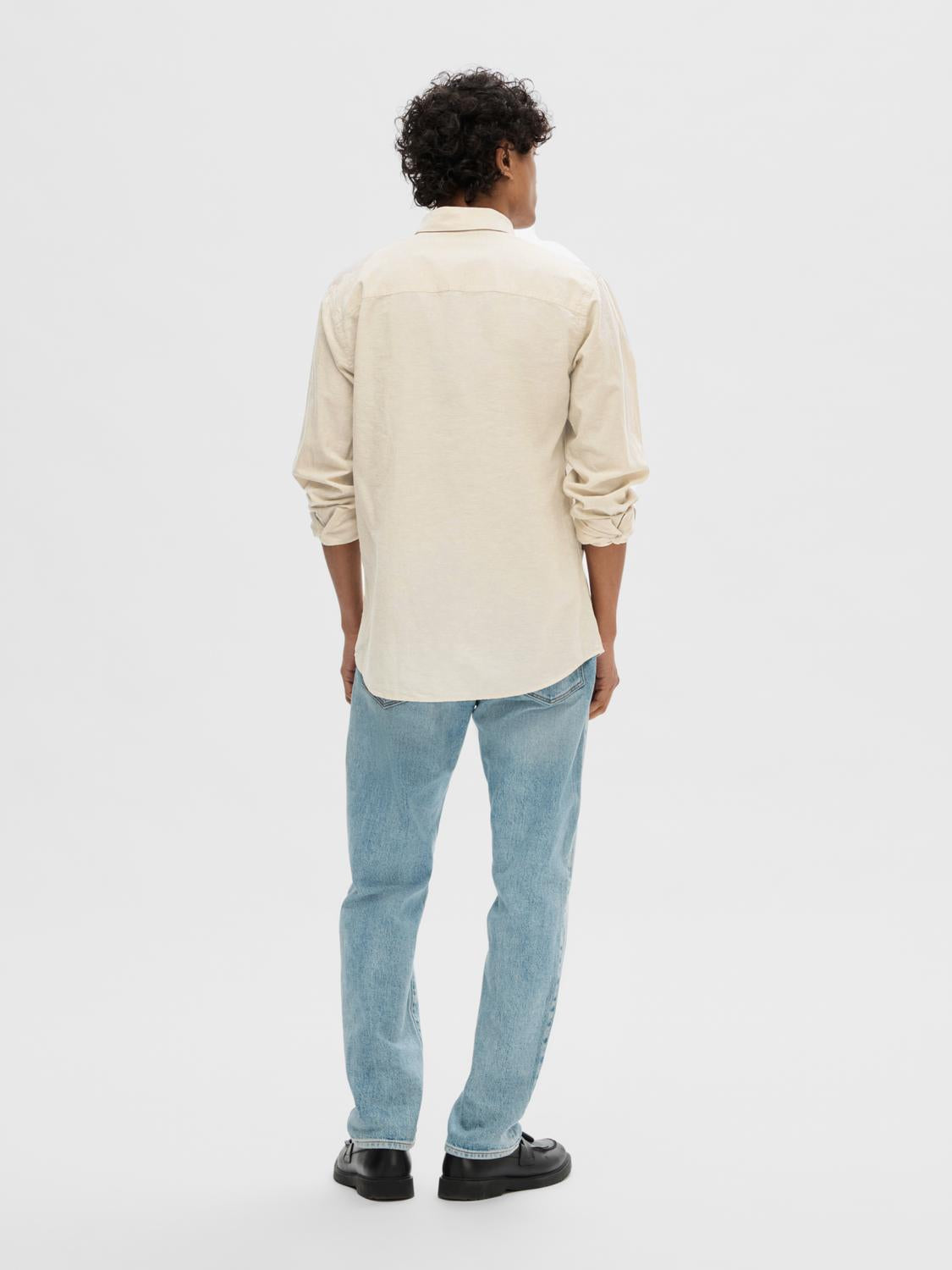 model_shot-back