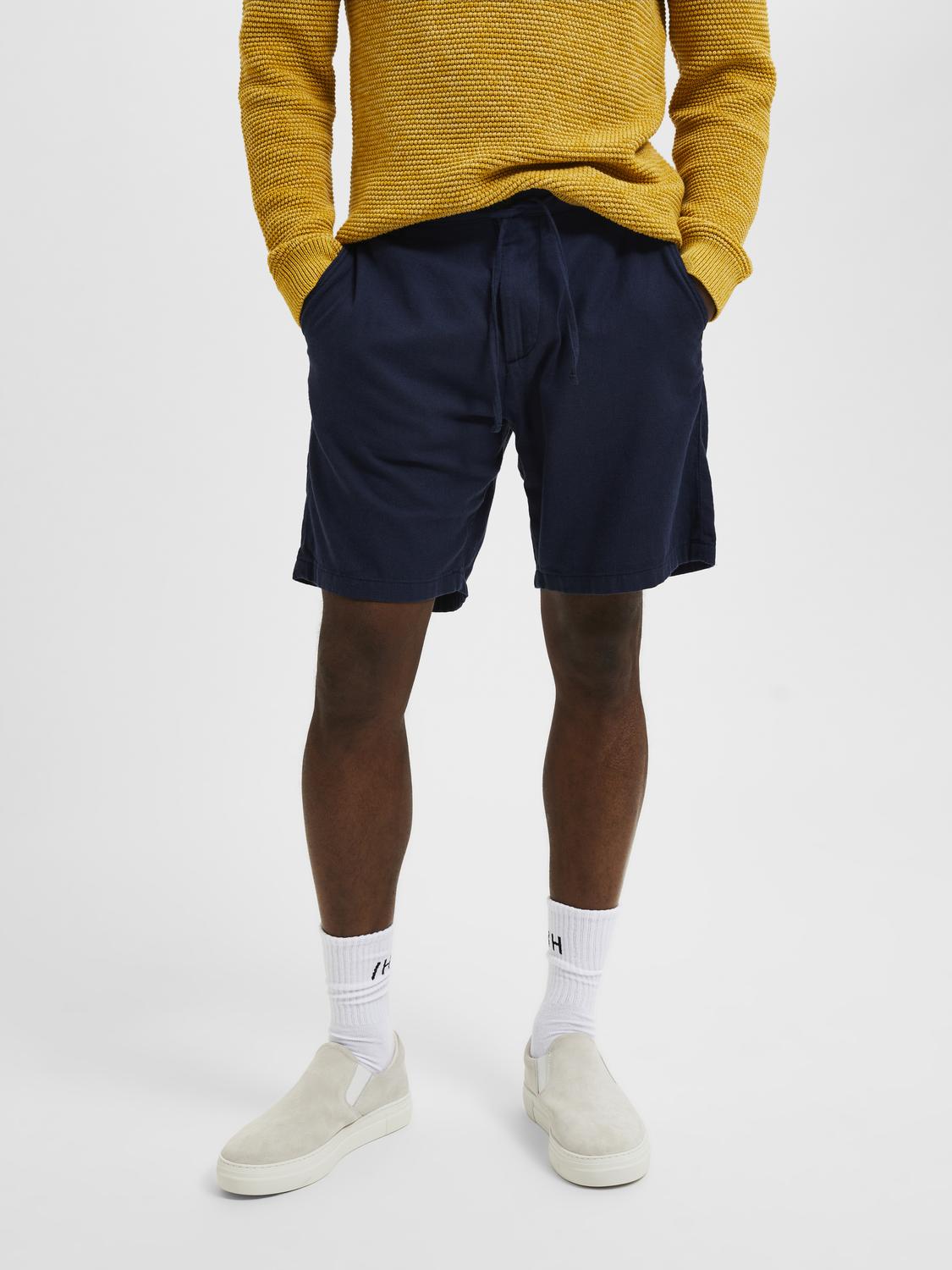 model_shot-front