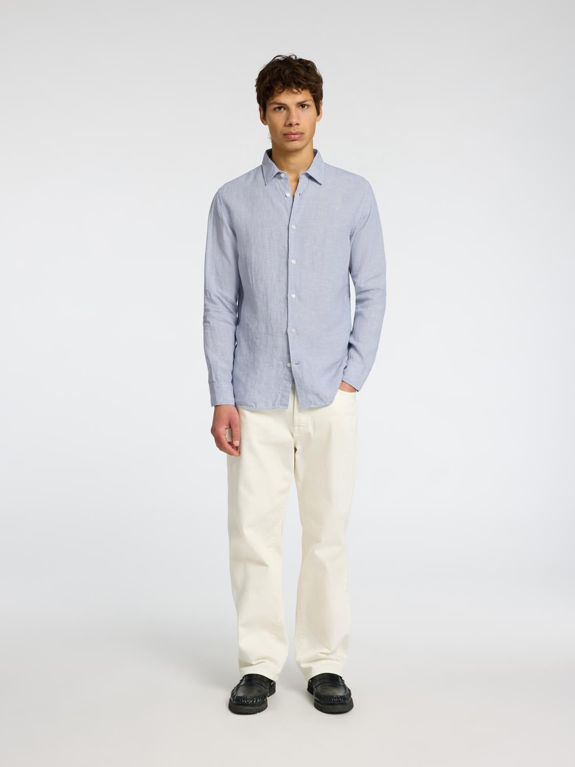 model_shot-front_full