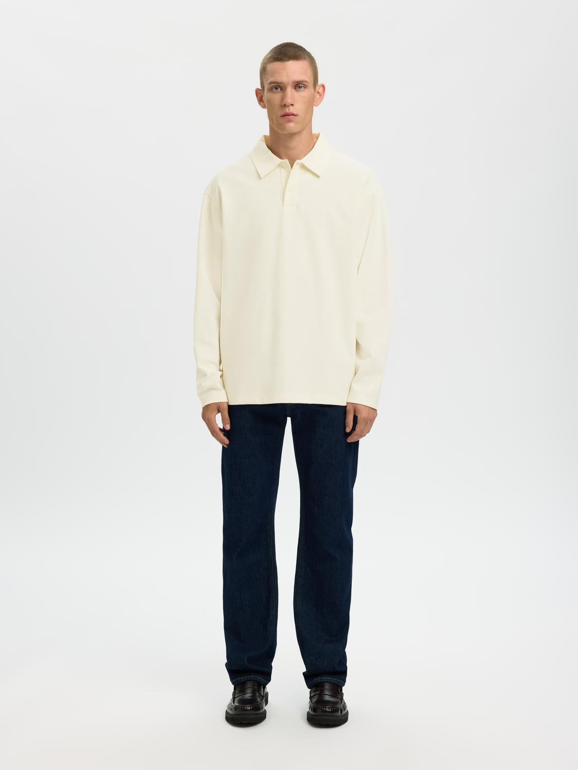model_shot-front_full