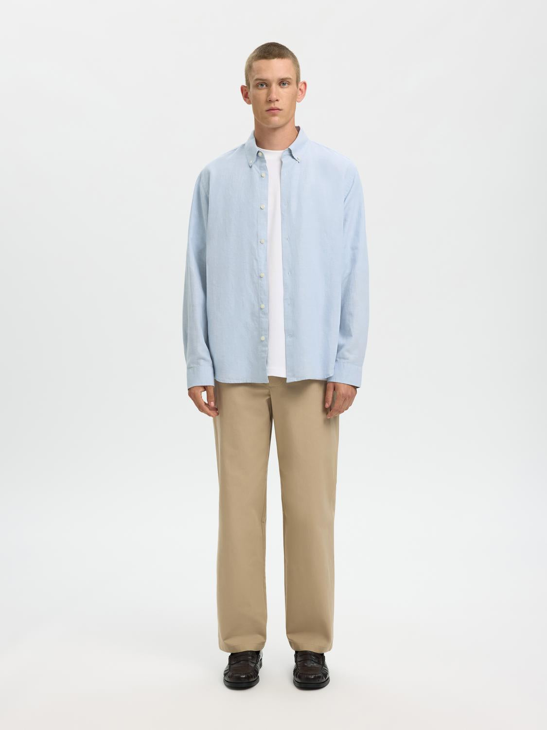 model_shot-front_full