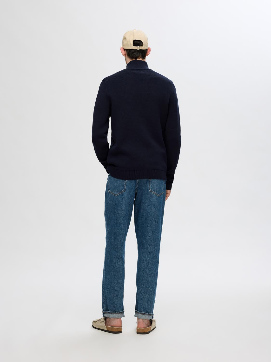 model_shot-back