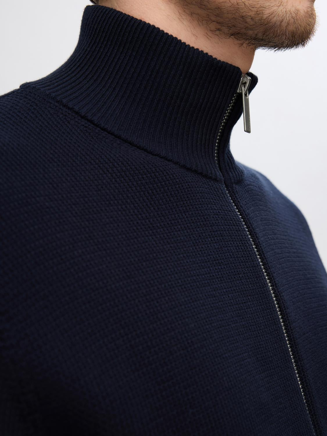 model_shot-detail