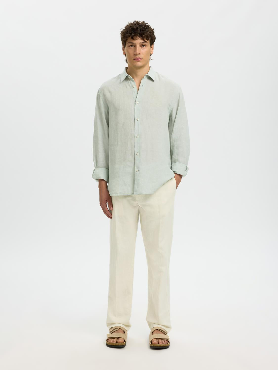 model_shot-front_full