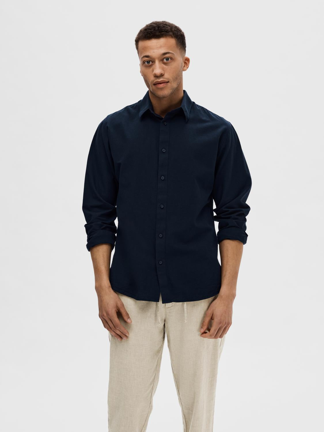 model_shot-front