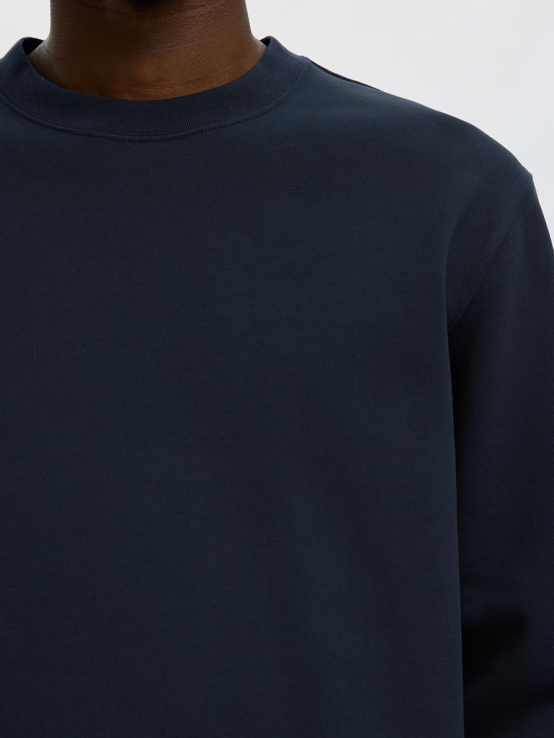model_shot-detail