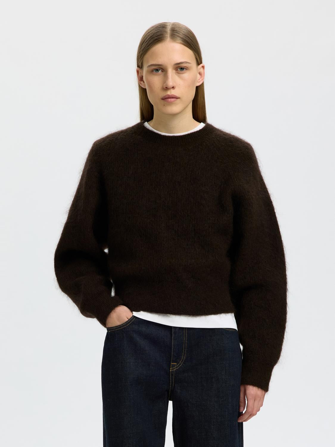 model_shot-front