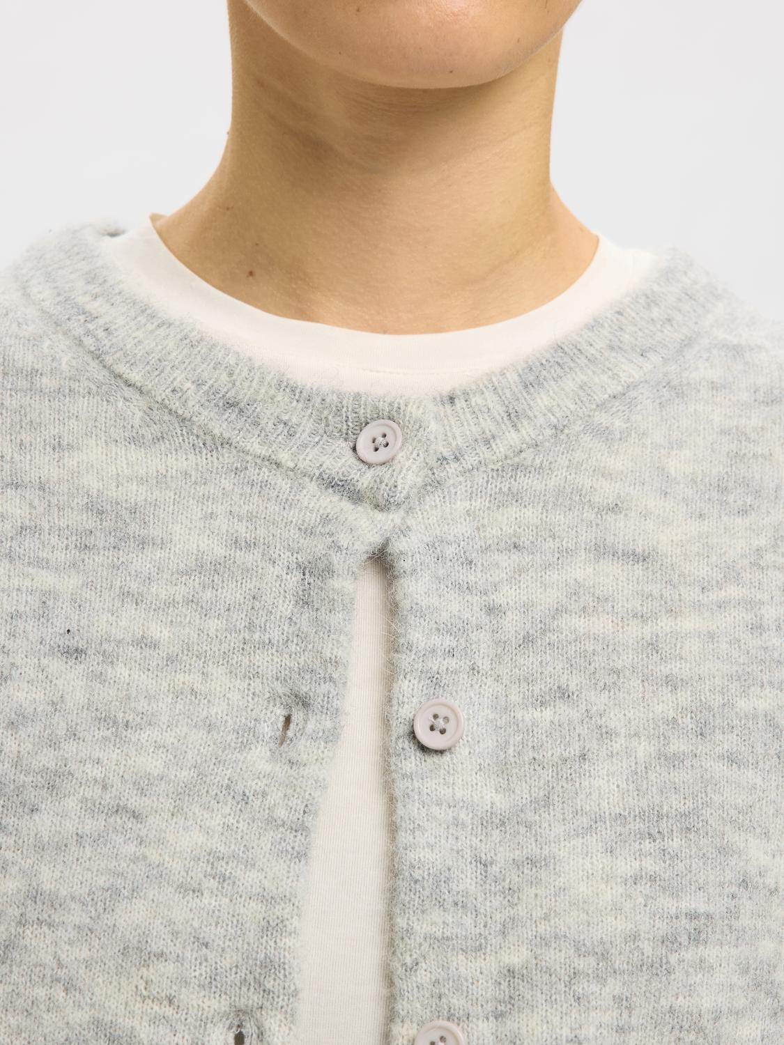 model_shot-detail